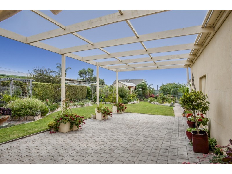 32 Flinders Avenue, Coffin Bay SA 5607