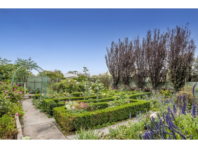 32 Flinders Avenue, Coffin Bay SA 5607