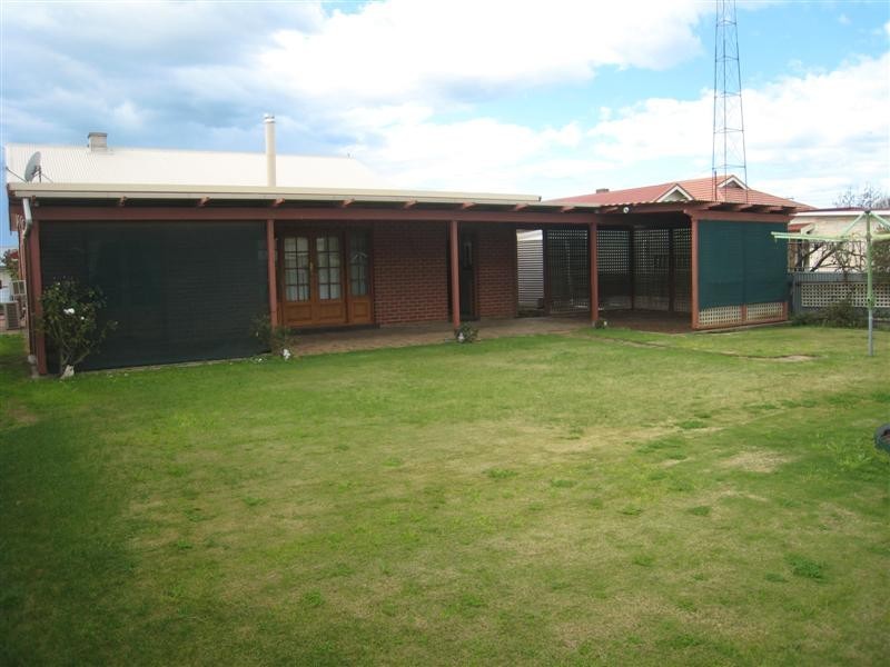 29  Light Road, Cummins SA 5631