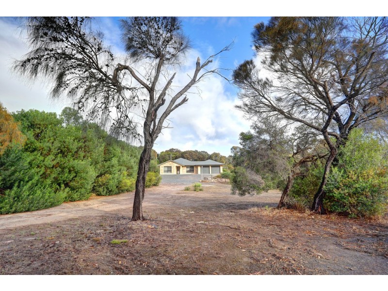 203 Esplanade, Coffin Bay SA 5607