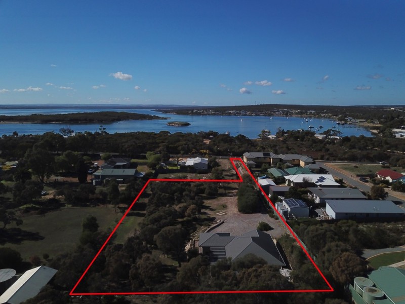203 Esplanade, Coffin Bay SA 5607