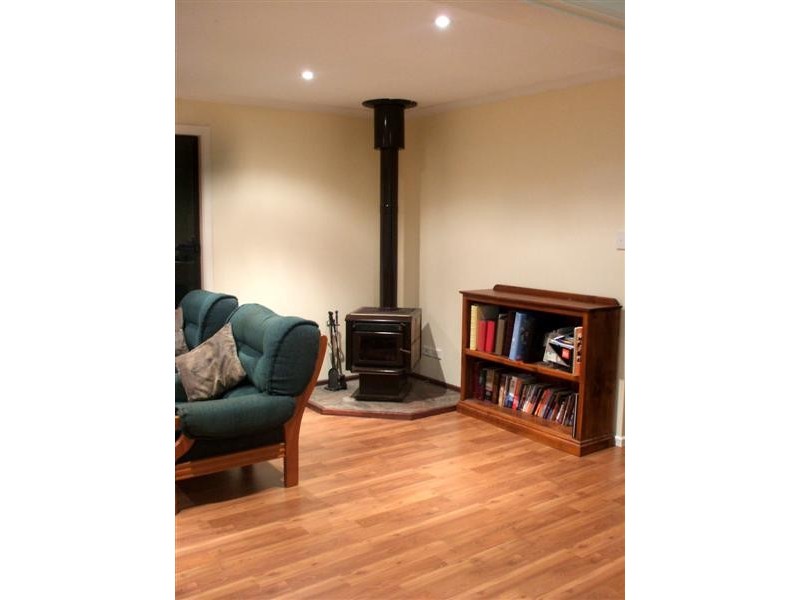 7 Flinders Ave, Coffin Bay SA 5607