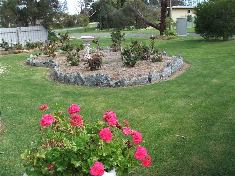 7 Flinders Ave, Coffin Bay SA 5607