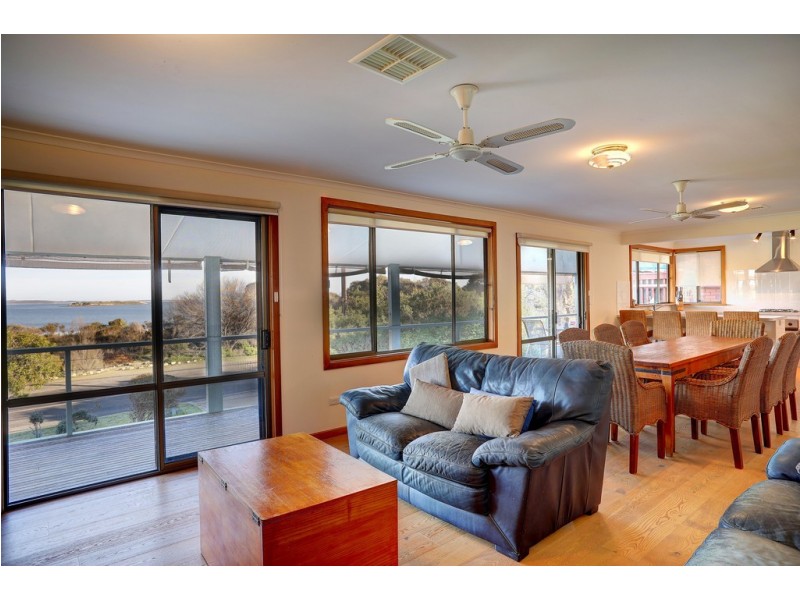 379 Esplanade, Coffin Bay SA 5607