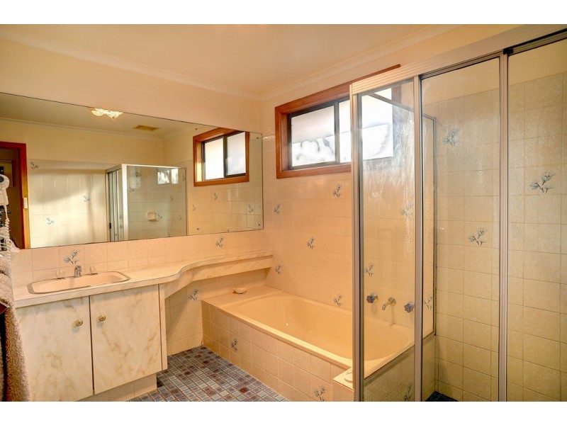 379 Esplanade, Coffin Bay SA 5607