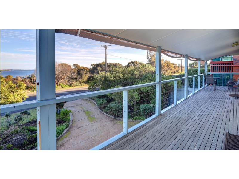 379 Esplanade, Coffin Bay SA 5607