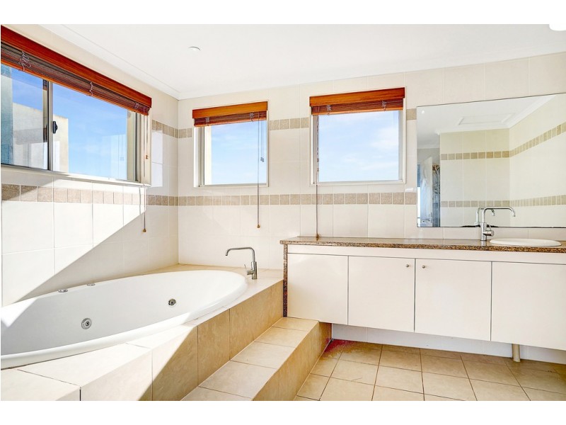 6 Sandy Point Drive, Port Lincoln SA 5606