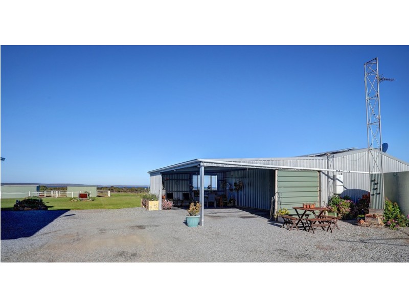 1102-1104 Lincoln Highway, North Shields SA 5607