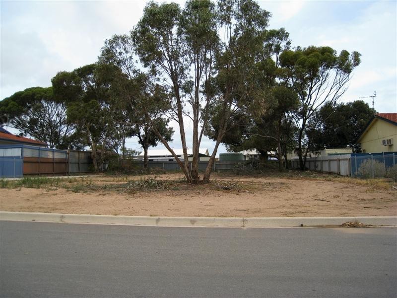 12 Mueller Street, Ceduna SA 5690