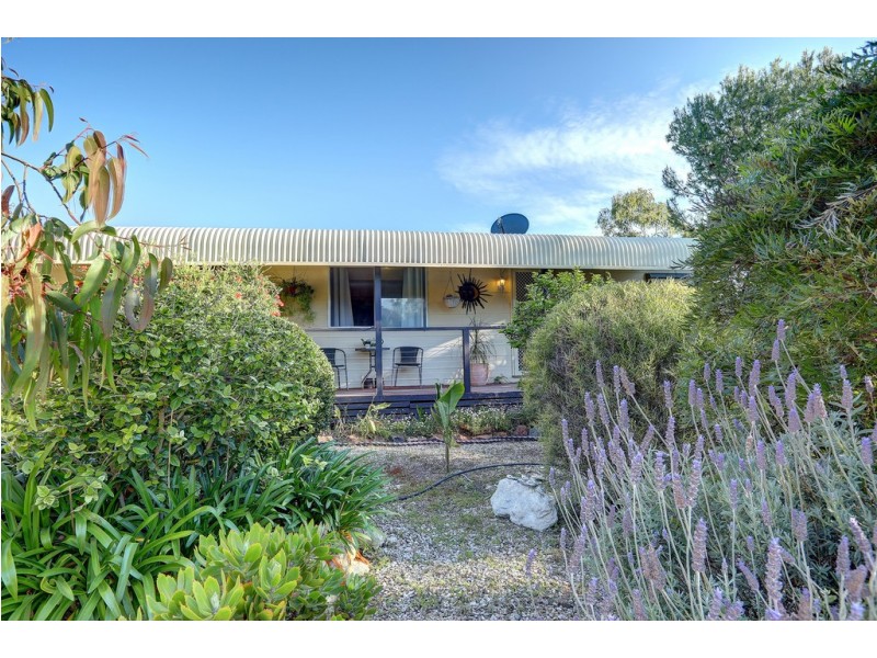 13 Greenly Avenue, Coffin Bay SA 5607