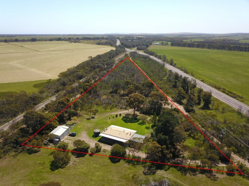 1313 Flinders Highway, Coomunga SA 5607