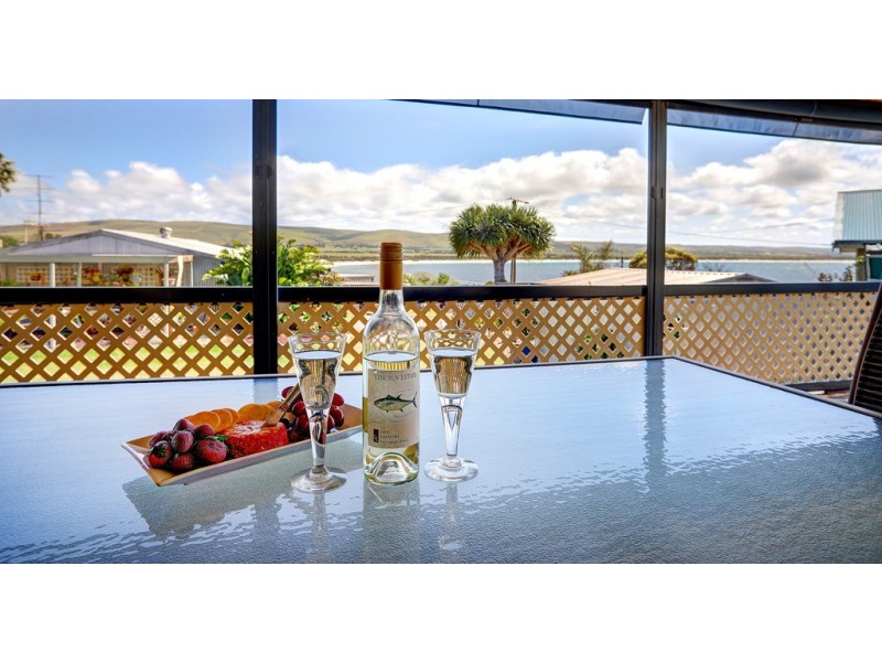21 Central Street, Louth Bay SA 5607