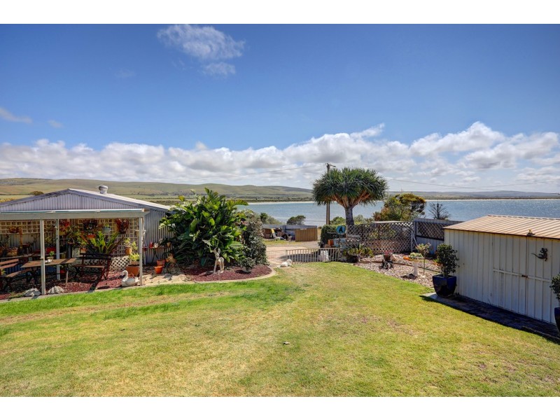 21 Central Street, Louth Bay SA 5607