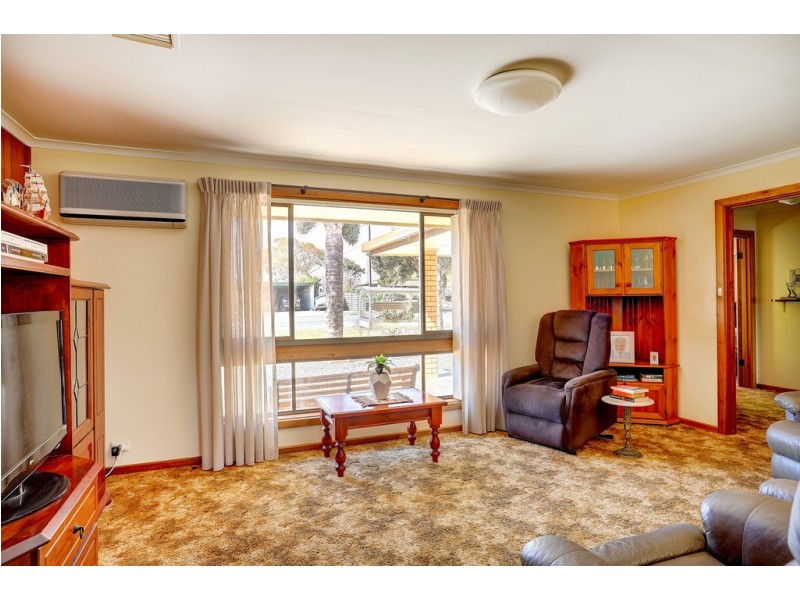 21 Central Street, Louth Bay SA 5607