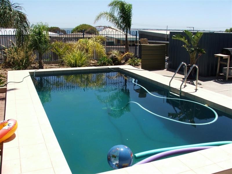 4 Hambidge Street, Thevenard, Ceduna SA 5690