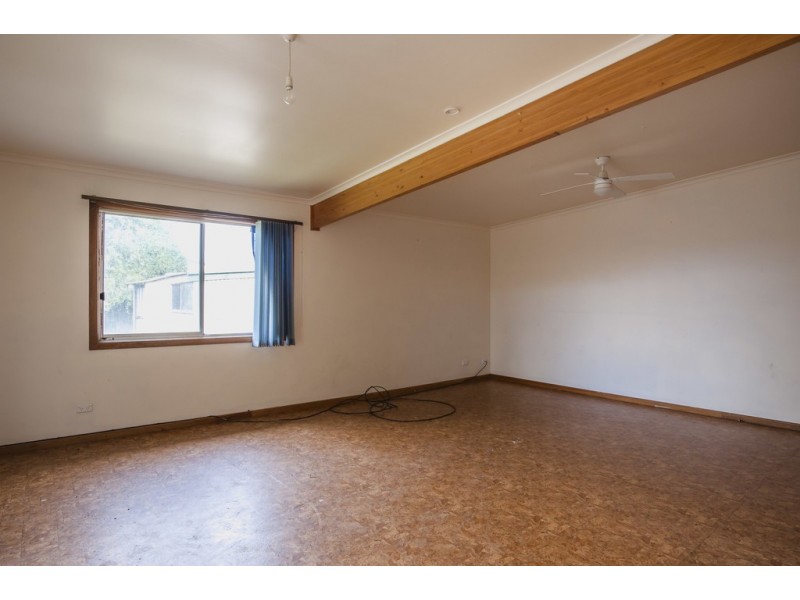 24 Heath Street, Port Lincoln SA 5606