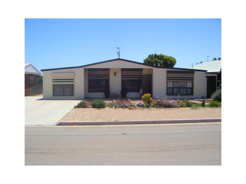 21 Lambeff Street, Ceduna SA 5690