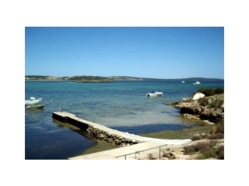 485 Dolphin Drive, Mount Dutton Bay SA 5607