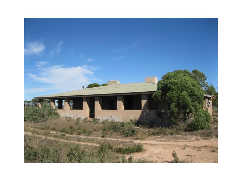 90 to 96 McKenzie Street, Ceduna SA 5690