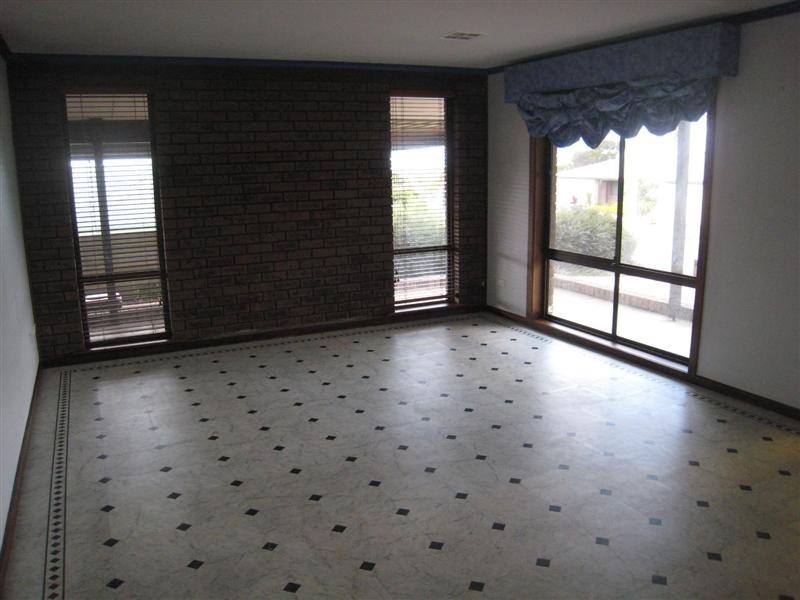 16 Flinders Avenue, Port Lincoln SA 5606