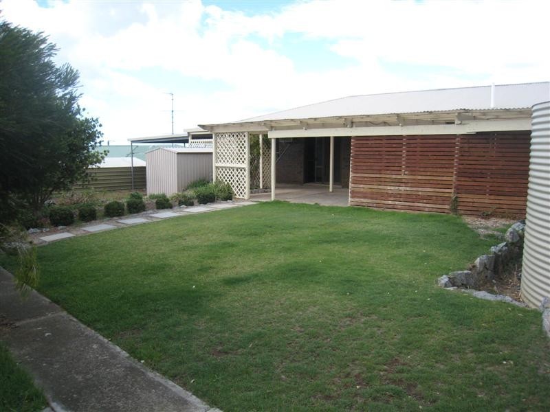 16 Flinders Avenue, Port Lincoln SA 5606