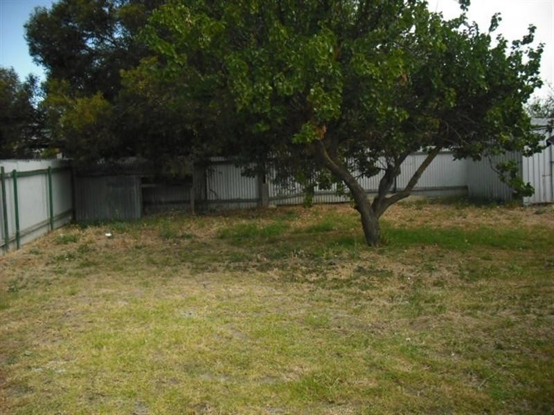 18 Dickens Street, Port Lincoln SA 5606