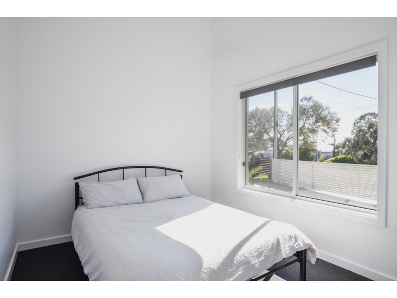 33 Flinders Ave, Coffin Bay SA 5607