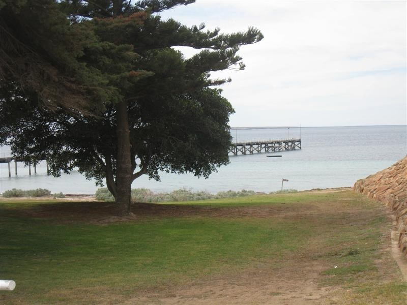 11 Peake Terrace, Port Neill SA 5604