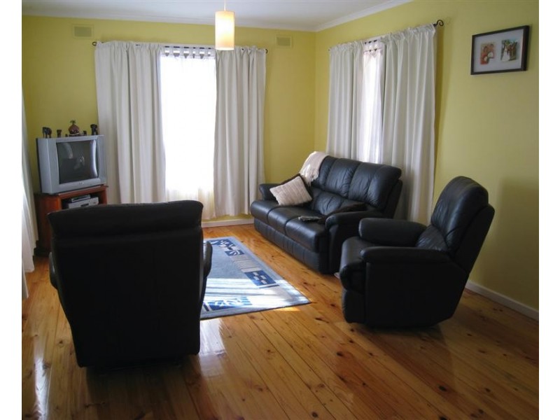 9 Lambeff Street, Ceduna SA 5690