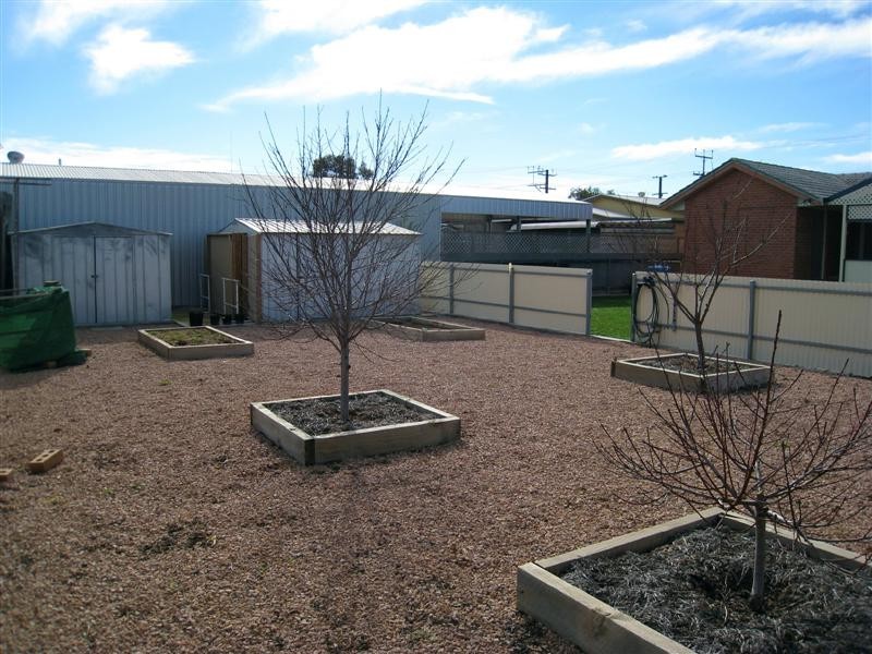 9 Lambeff Street, Ceduna SA 5690