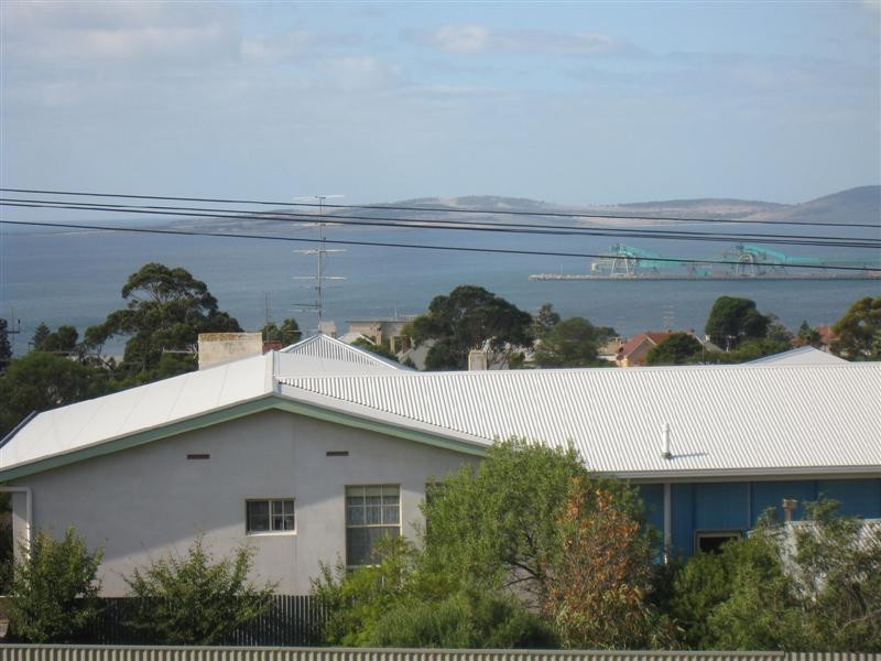 21 Hamilton Ave, Port Lincoln SA 5606