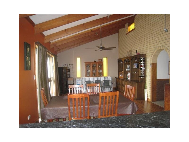 6 Roslyn Street, Port Lincoln SA 5606