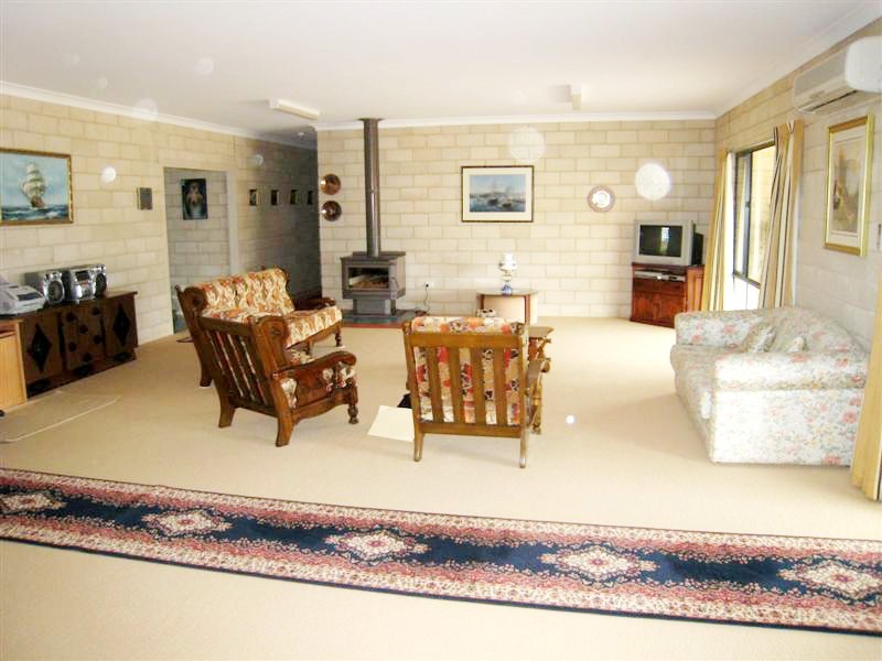 4 Grimm Road, Coffin Bay SA 5607