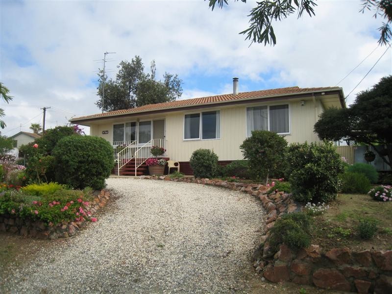 11 Vigar Street, Port Lincoln SA 5606