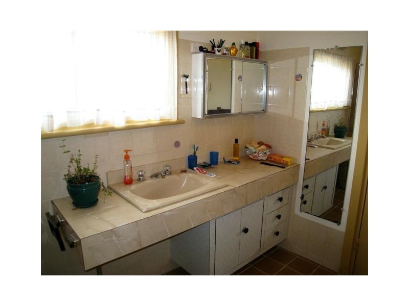 18 East Terrace, Ceduna SA 5690