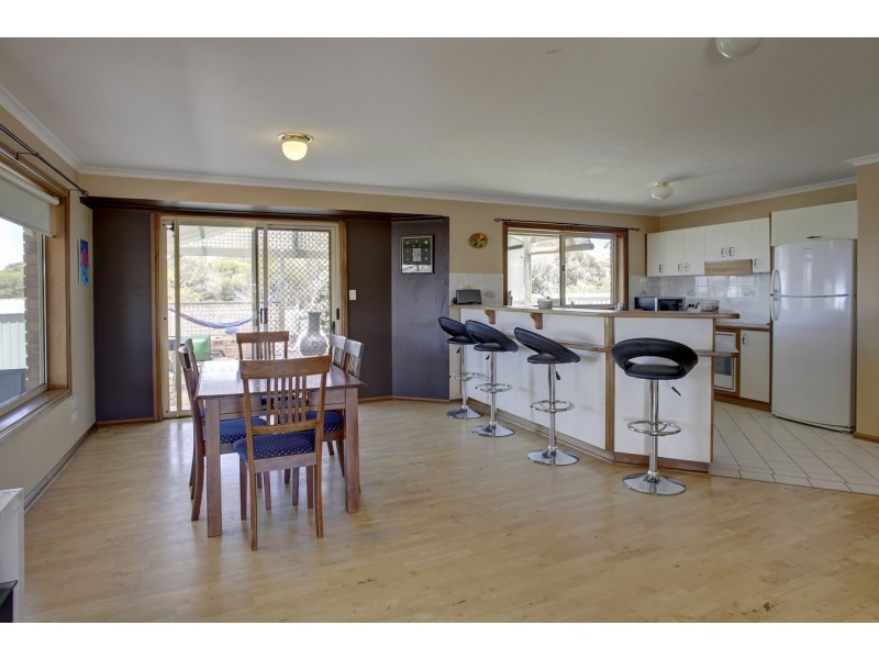 27 Flinders Avenue, Port Lincoln SA 5606