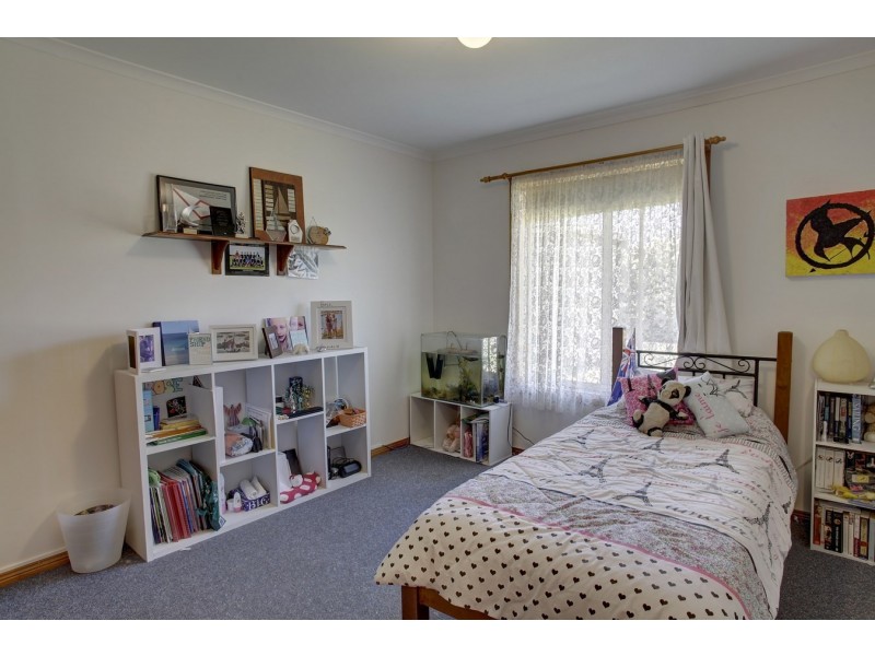 27 Flinders Avenue, Port Lincoln SA 5606