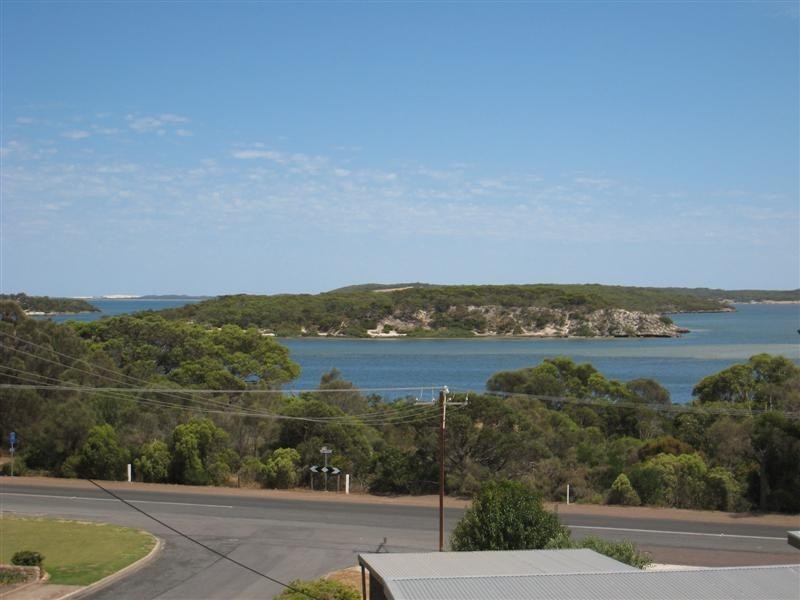 12 Pine Crescent, Coffin Bay SA 5607