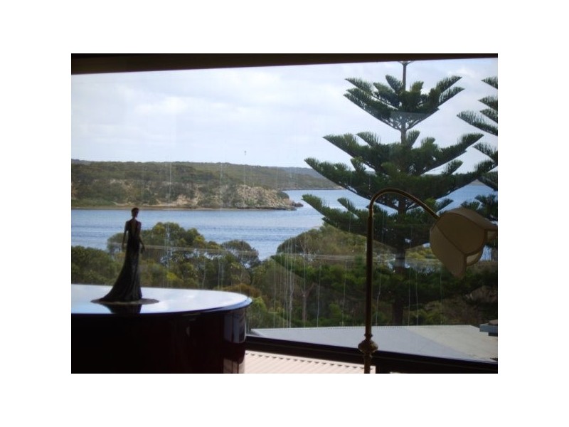 12 Pine Crescent, Coffin Bay SA 5607