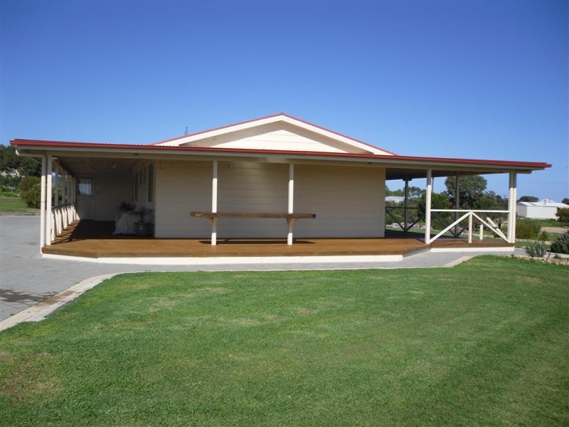 18 Gannet Crescent, Elliston SA 5670