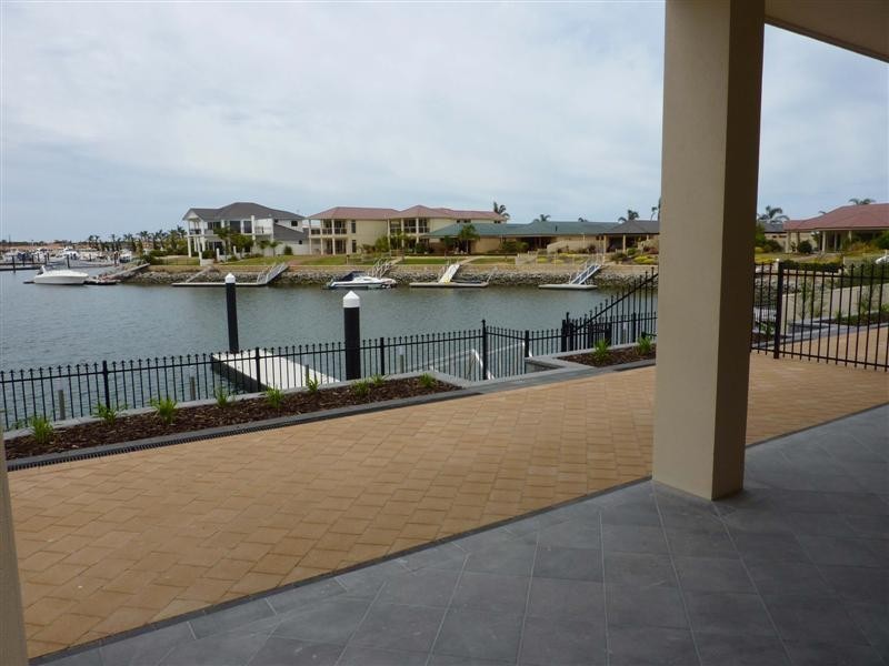 2, 4  Laguna Drive, Port Lincoln SA 5606