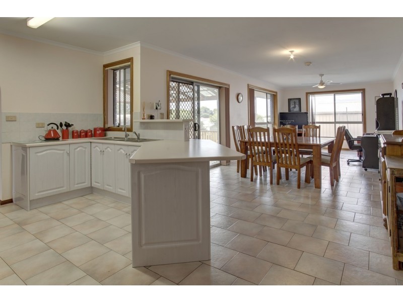24 Springfield Drive, Port Lincoln SA 5606