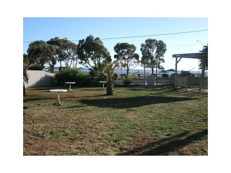 5-7 Peake Tce, Port Neill SA 5604