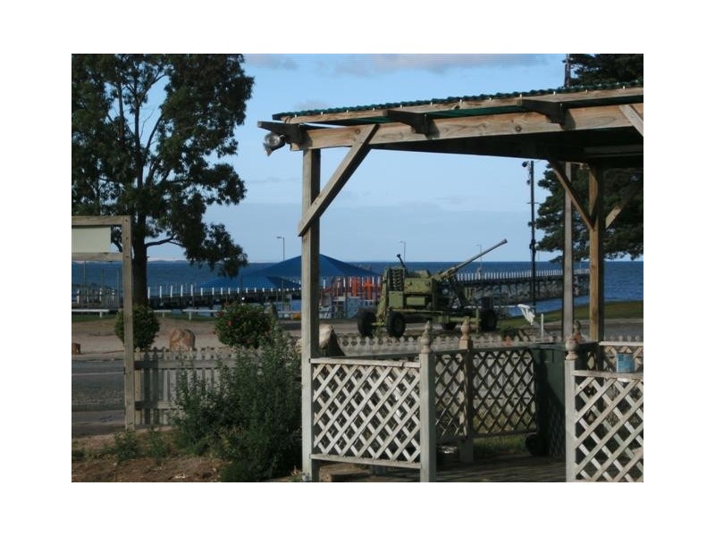 5-7 Peake Tce, Port Neill SA 5604