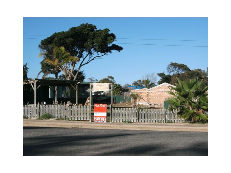 5-7 Peake Tce, Port Neill SA 5604