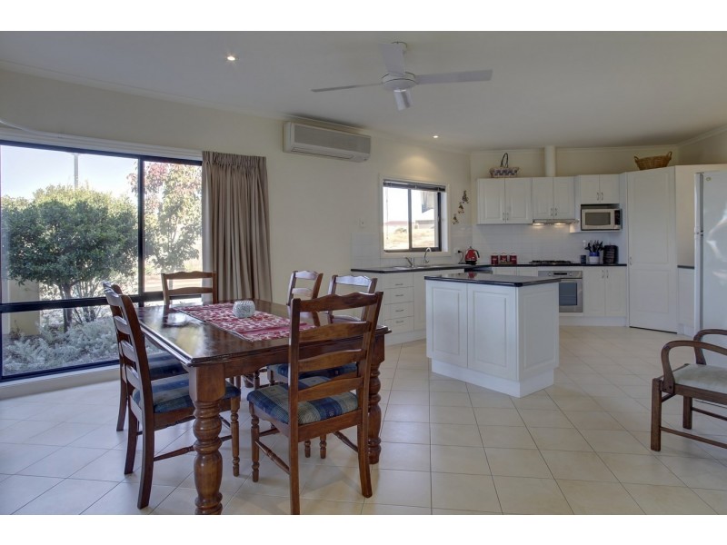 7 Eagle Court, Port Lincoln SA 5606