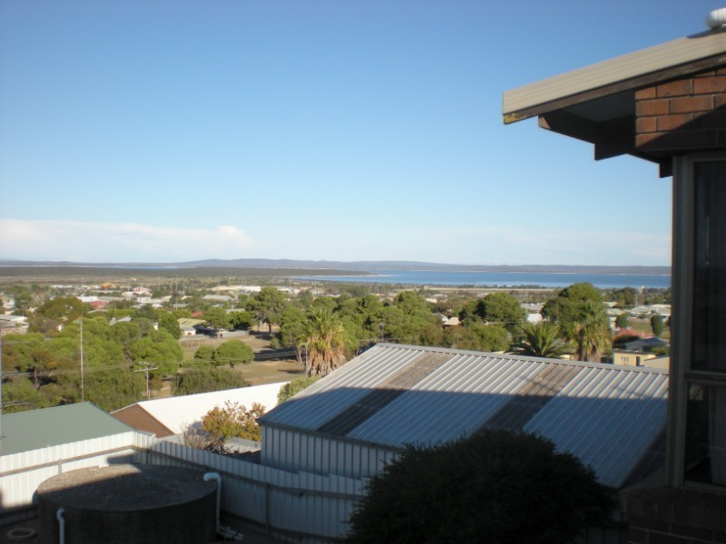 9 Kinmont Avenue, Port Lincoln SA 5606