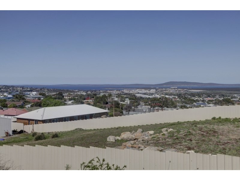 18 Lawson Drive, Port Lincoln SA 5606