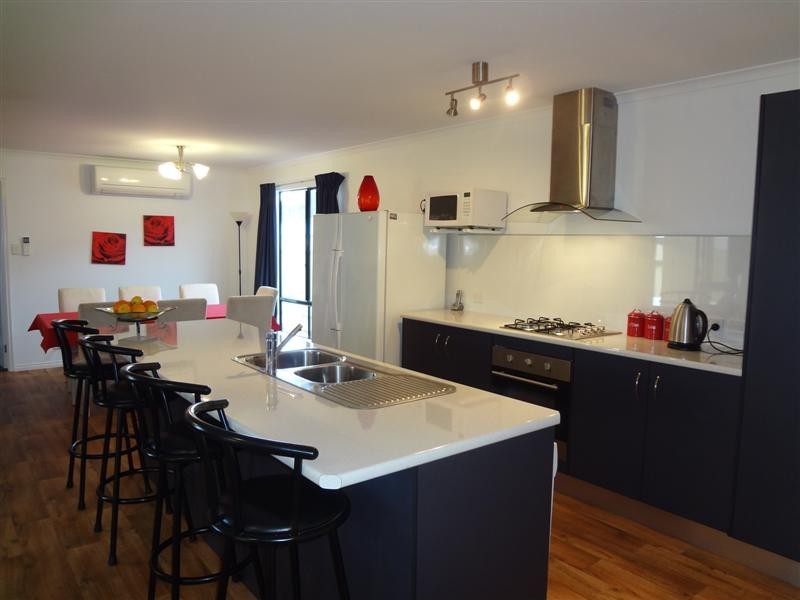 11 Robertson Road, Port Lincoln SA 5606