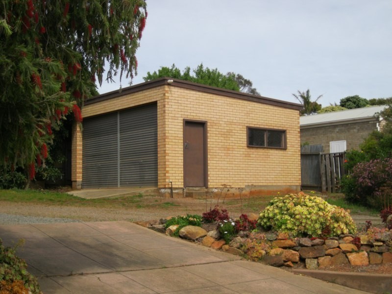 36 Victoria Crescent, Port Lincoln SA 5606